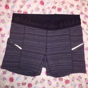Lululemon Workout biker shorts with pockets sz 10